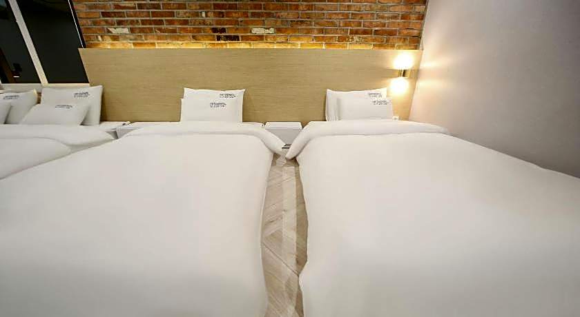 Masan First Class Hotel