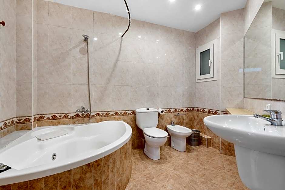 Stylish 4br City View Apt Near Sagrada Familia