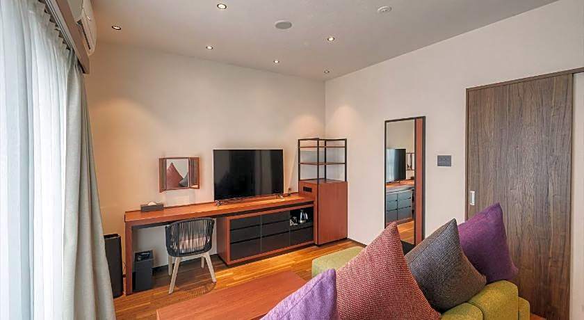 THE GRAND HOTEL GINOWAN