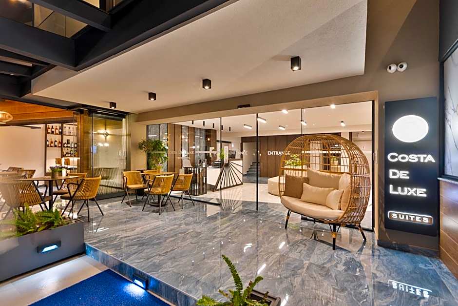 Costa De Luxe Suites