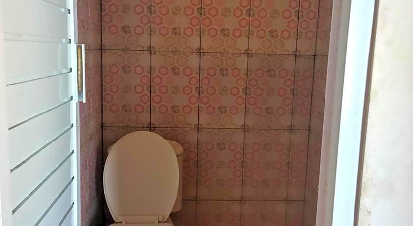 Penginapan Karanglaut Sayangheulang