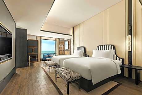 Traders, Twin Bed, Sea View