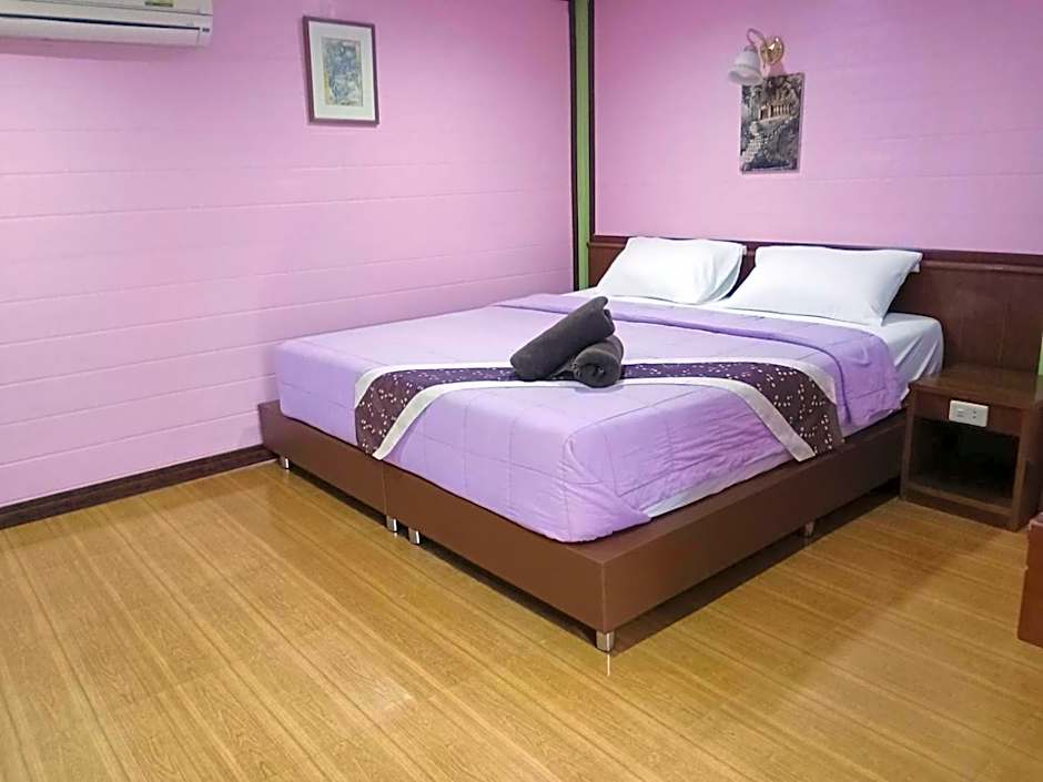 Haad Somboon House