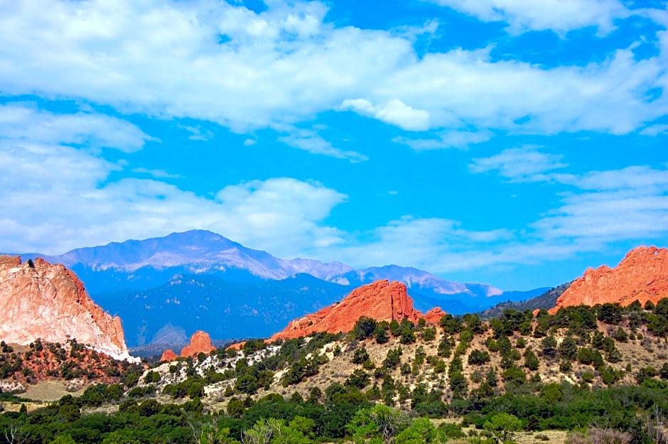 Staybridge Suites - Colorado Springs NE Powers, an IHG Hotel