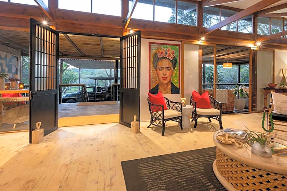 Makakatana Bay Lodge