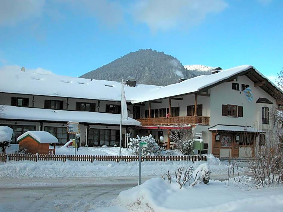 Hotel-Restaurant Zum Hirschhaus Inklusive Chiemgau Karte