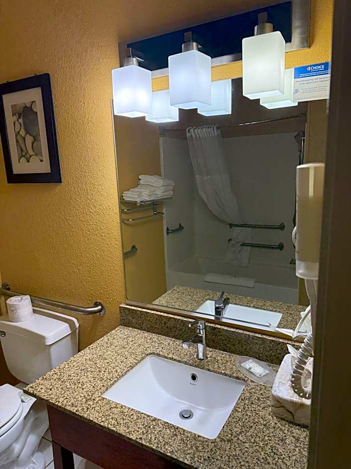Quality Inn Manitowoc
