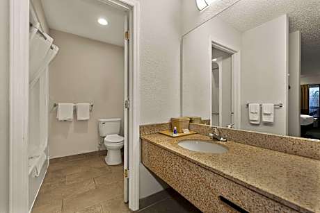 2 Queen Beds Nonsmoking