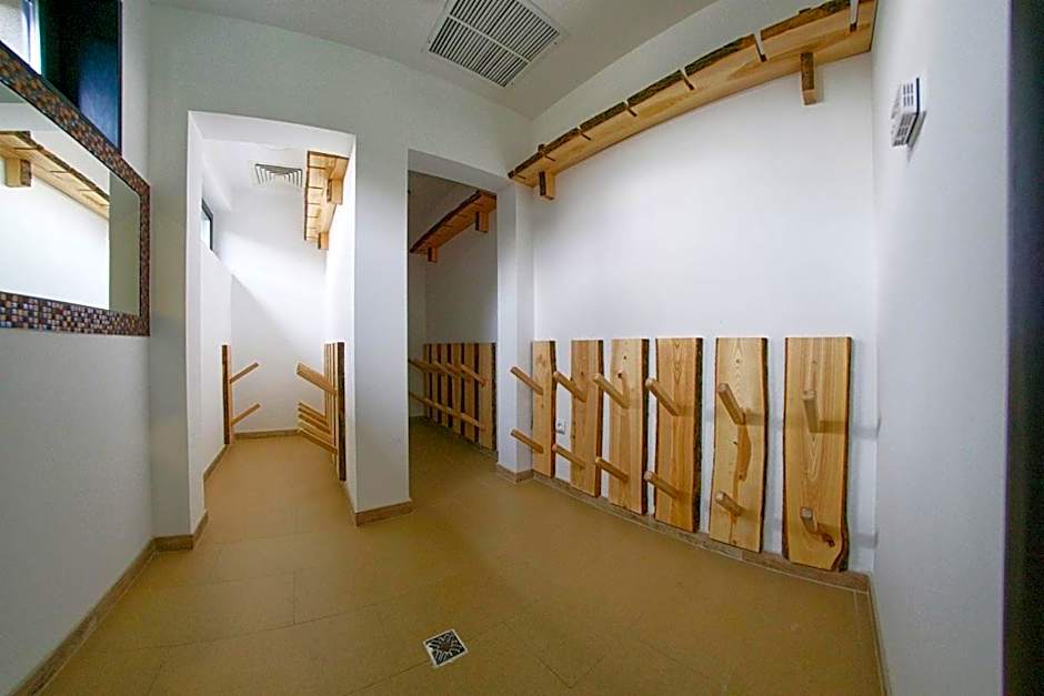 AQUARIUS BOUTIQUE HOTEL