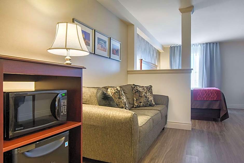 Comfort Inn & Suites