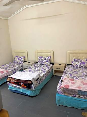 Economy Triple Room with Shared Bathroom