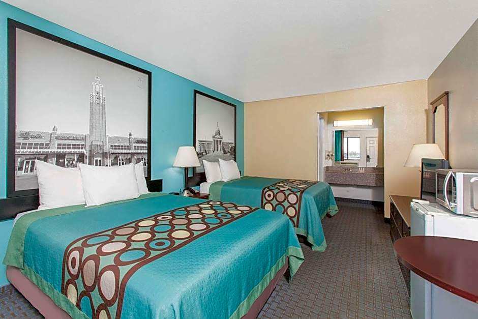 Super 8 by Wyndham Sallisaw