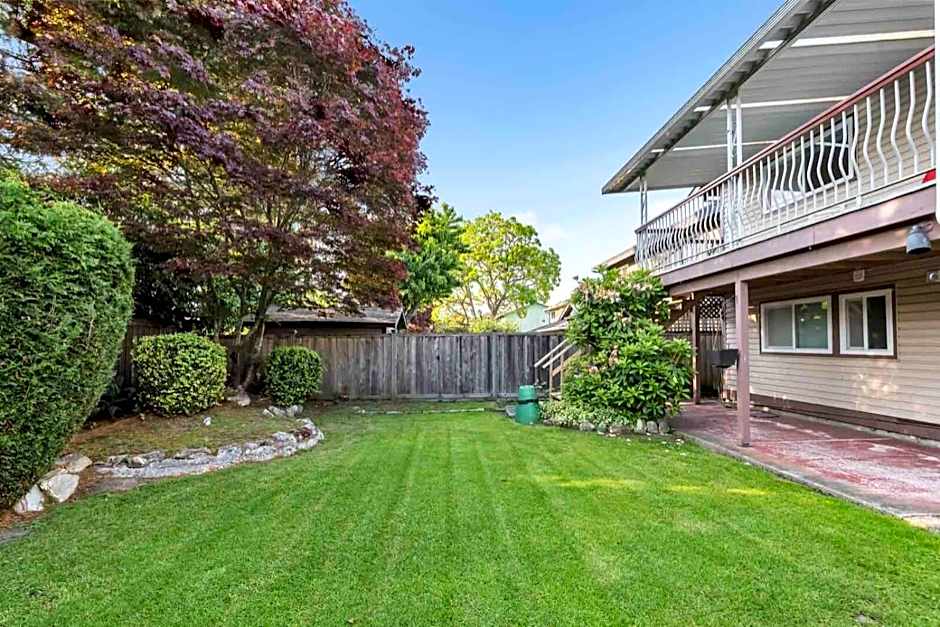 Orchid House near Vancouver YVR Airport