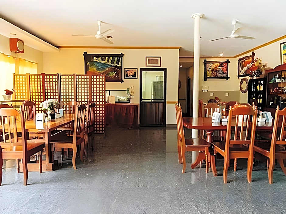 RedDoorz @ New Casamila Hotel Palawan