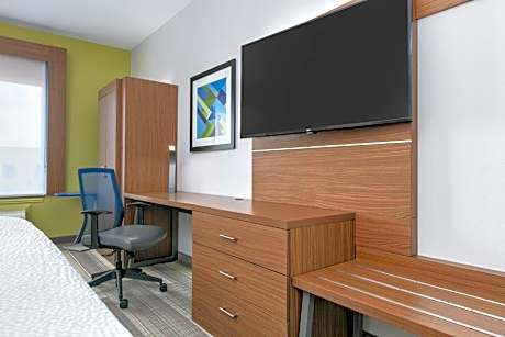 King Room - Mobility Access/Hearing Accessible