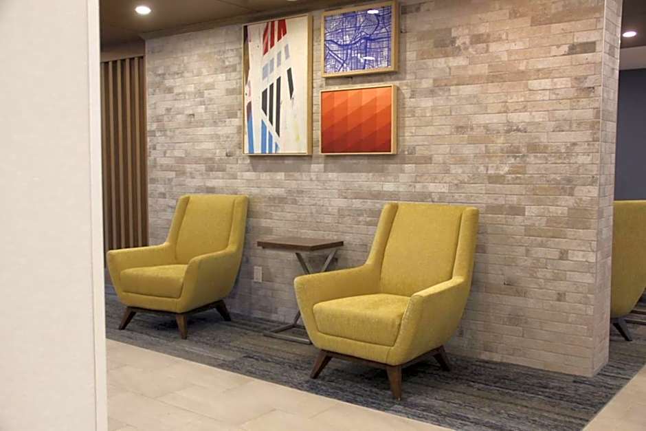 Holiday Inn Express & Suites Huntsville By IHG