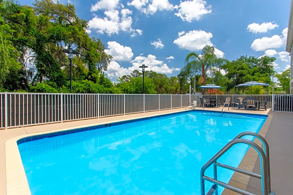 Holiday Inn Express Silver Springs - Ocala, an IHG Hotel