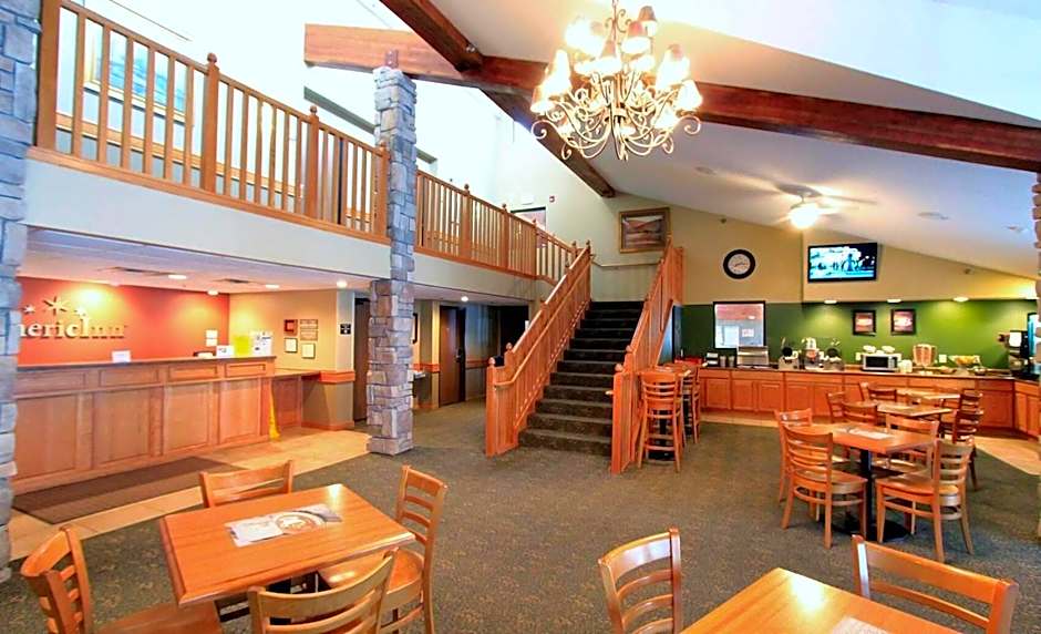 AmericInn by Wyndham Cedar Rapids/CID Airport