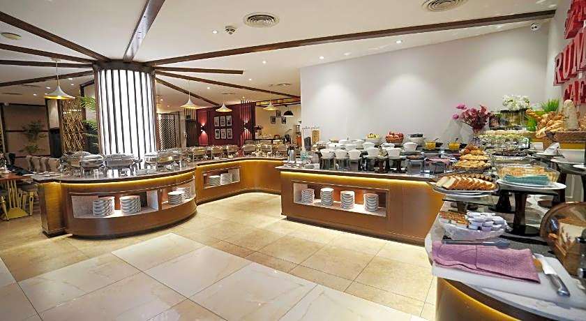 Faletti's Grand Hotel Multan