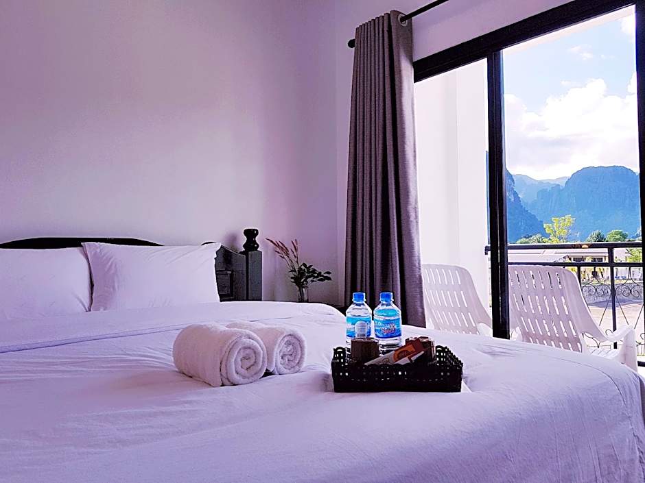 Simon Riverside Hotel