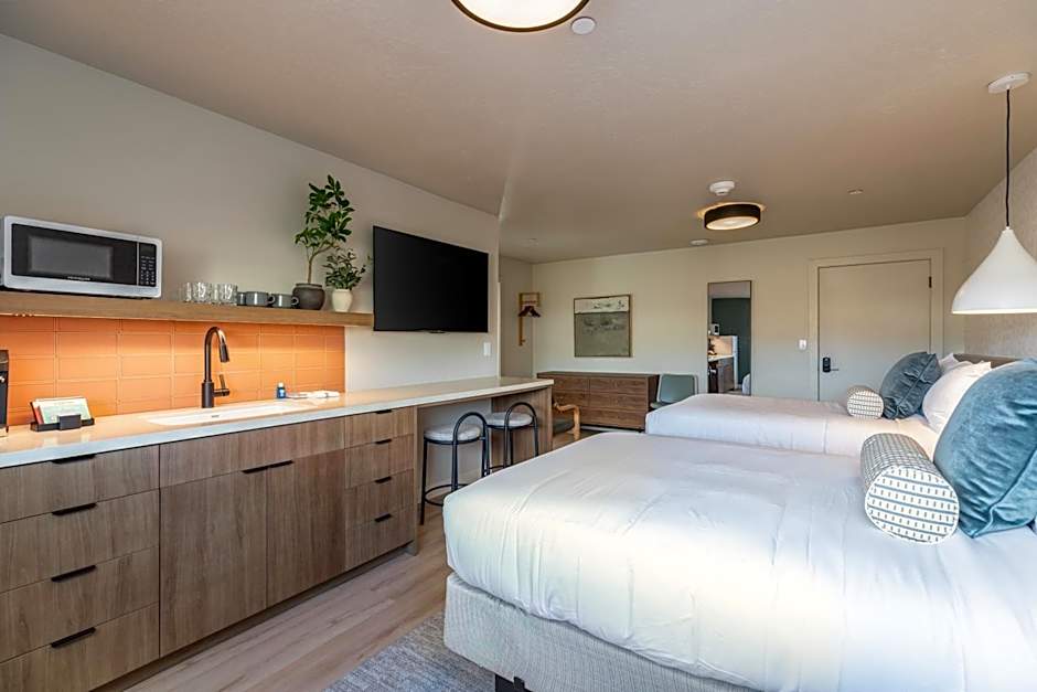 Adobe Sands Motel