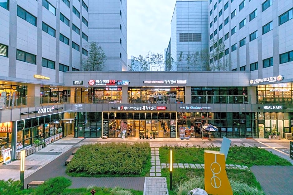 Days Hotel & Suites by Wyndham Incheon Airport