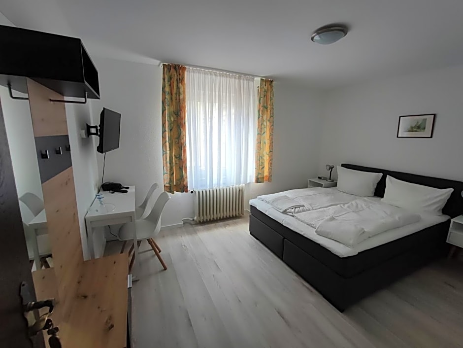 HOTEL Schiff