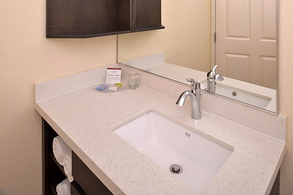 Candlewood Suites Bloomington-Normal