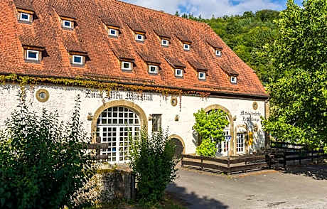 Zum Alten Marstall - Eventscheune für Gruppen tagen - feiern - übernachten