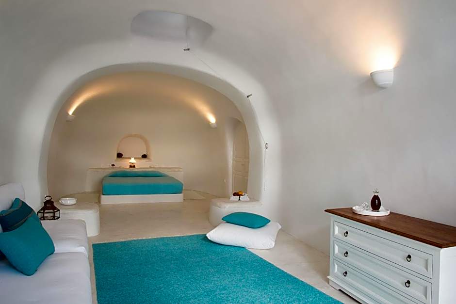 Perivolas Hotel