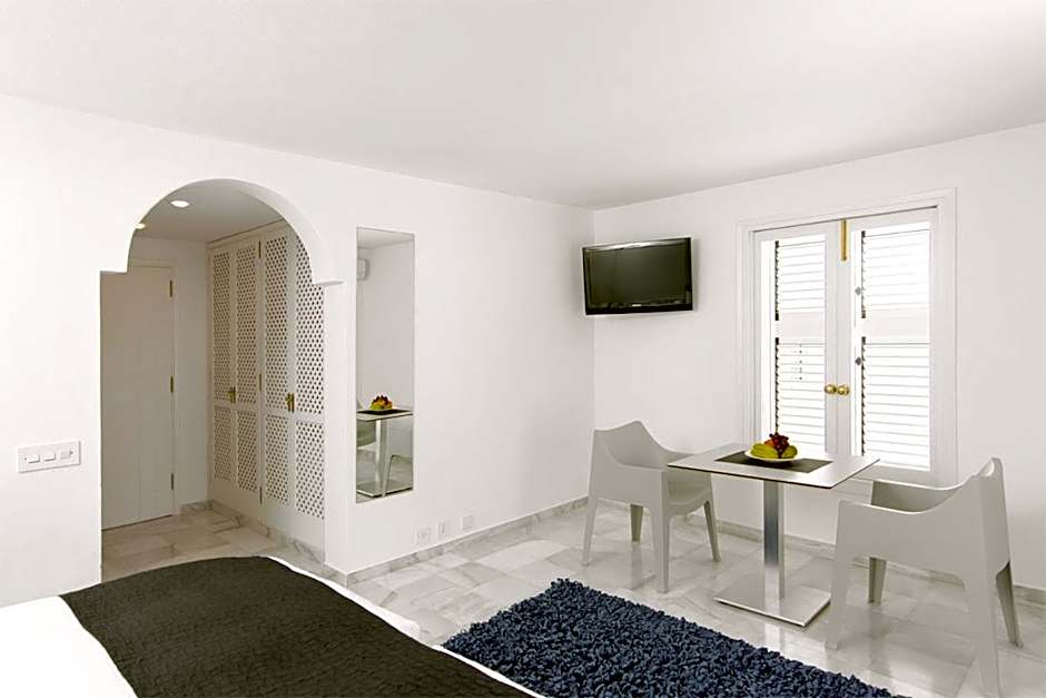 Hotel Village