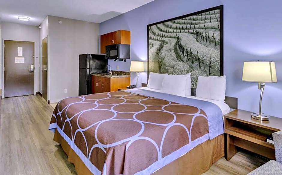 Super 8 by Wyndham Smithfield-Selma