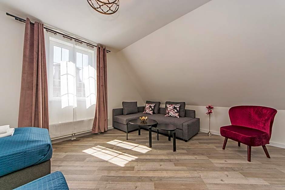 Black Swan House, Old Town