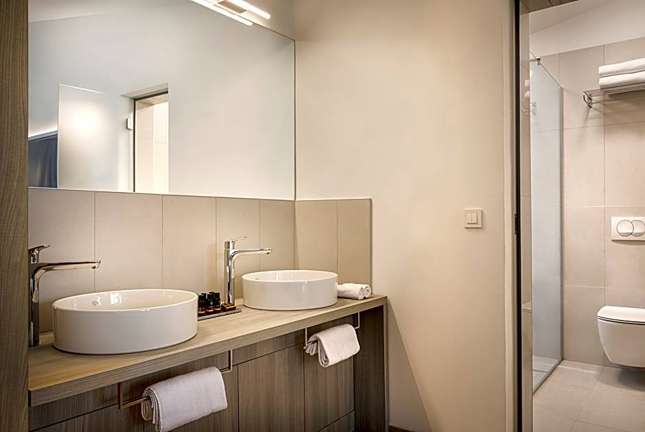 Foto 1 di 5 di SWIM UP ROOM FOR 2 SEAVIEW - CAROLINA VILLAS
