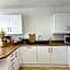 The Courtyard, 4 - Bed, Sleeps 6, Pets Welcome
