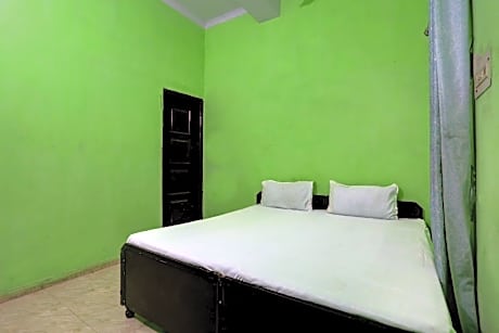 OYO Lavish Guest House