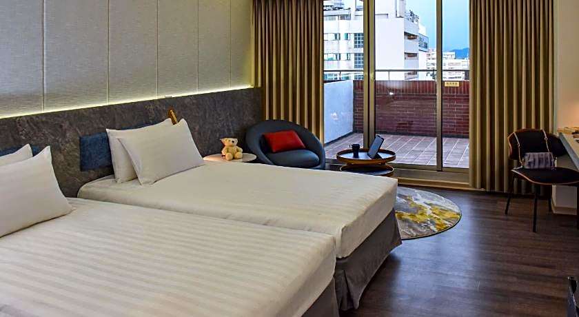 Metro Hotel