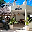 Luciana Hotel & Beach Club