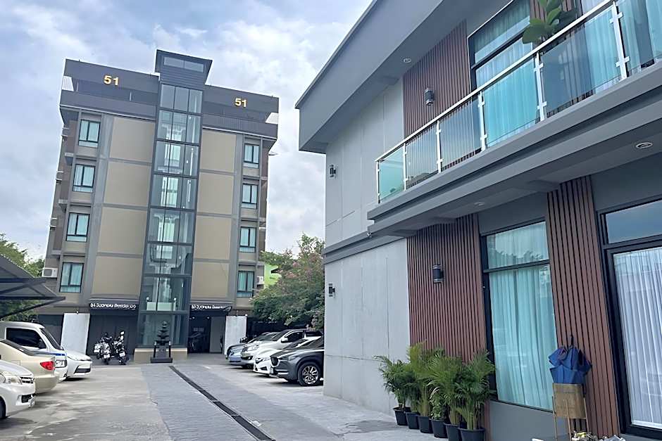 51 Suanplu Residence