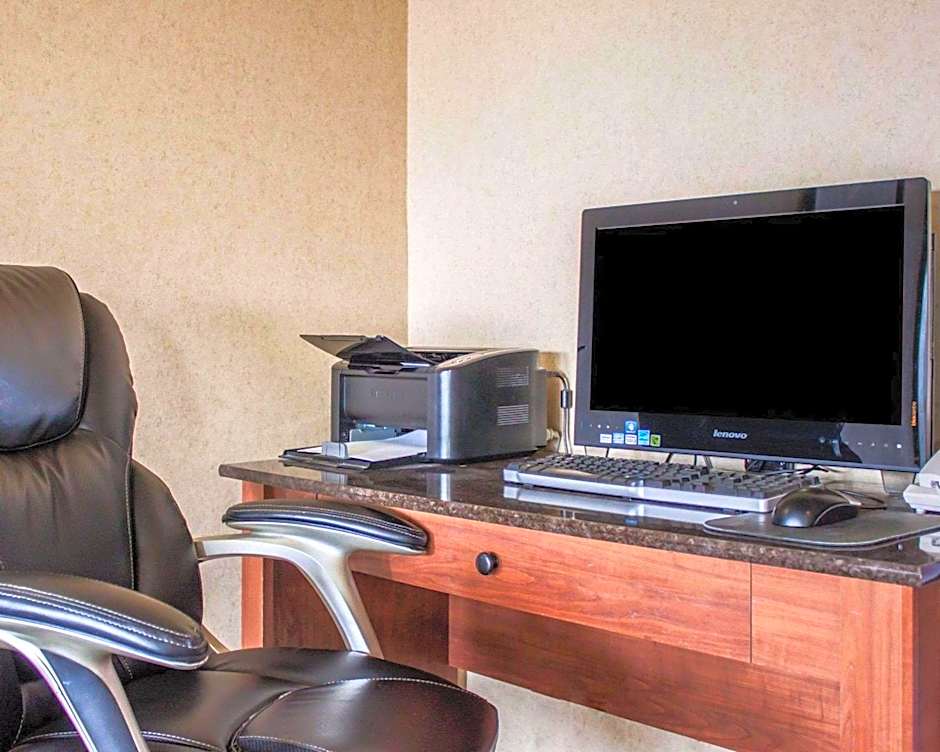 Quality Inn Airport