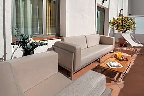 The Level Suite With Terrace 3 ADULTS