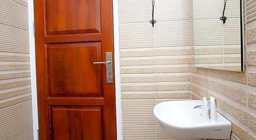 RedDoorz Plus near Pasundan University