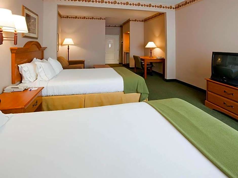 Holiday Inn Express & Suites Winner By IHG