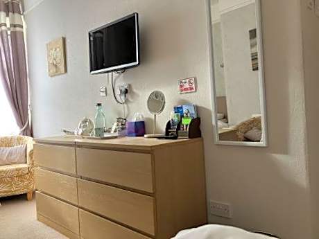 Twin Room with Private External Bathroom