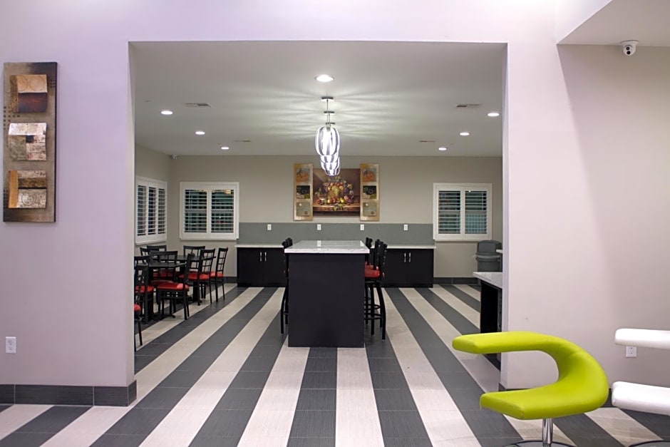 Grand Villa Inn & Suites Westchase