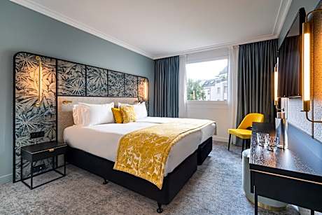 Standard Room with Two Single Beds