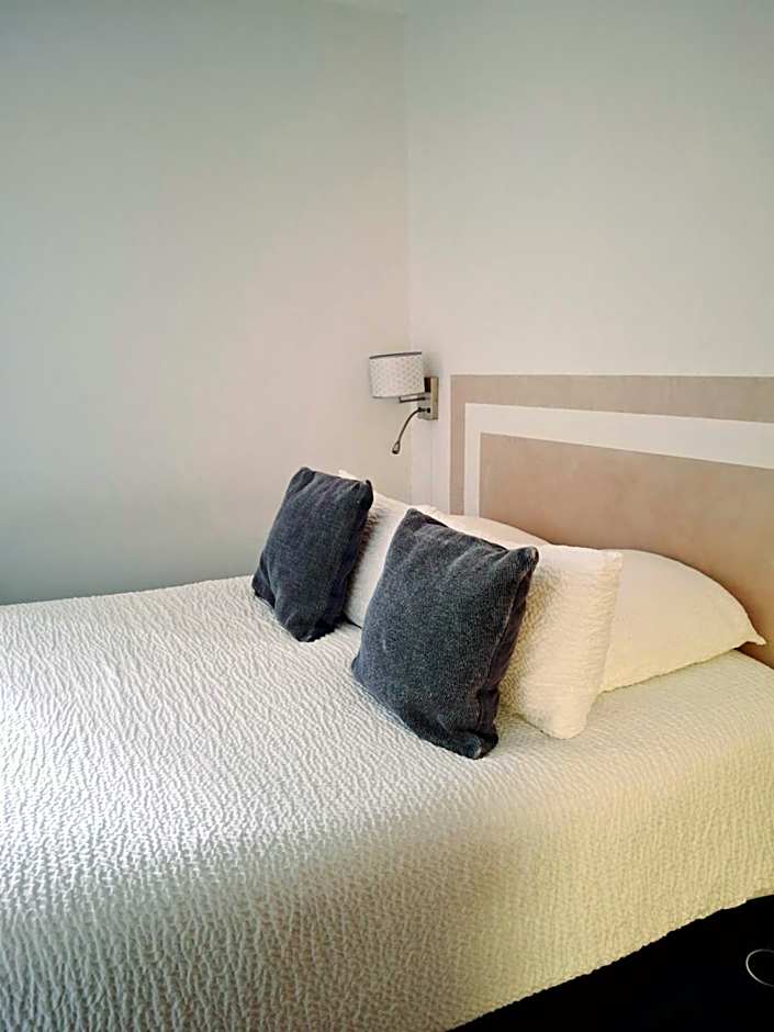 Logis Hôtel Restaurant La Brasserie