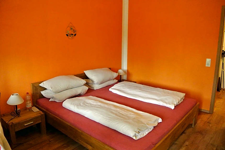 Photo 1 of 4 of Double Room