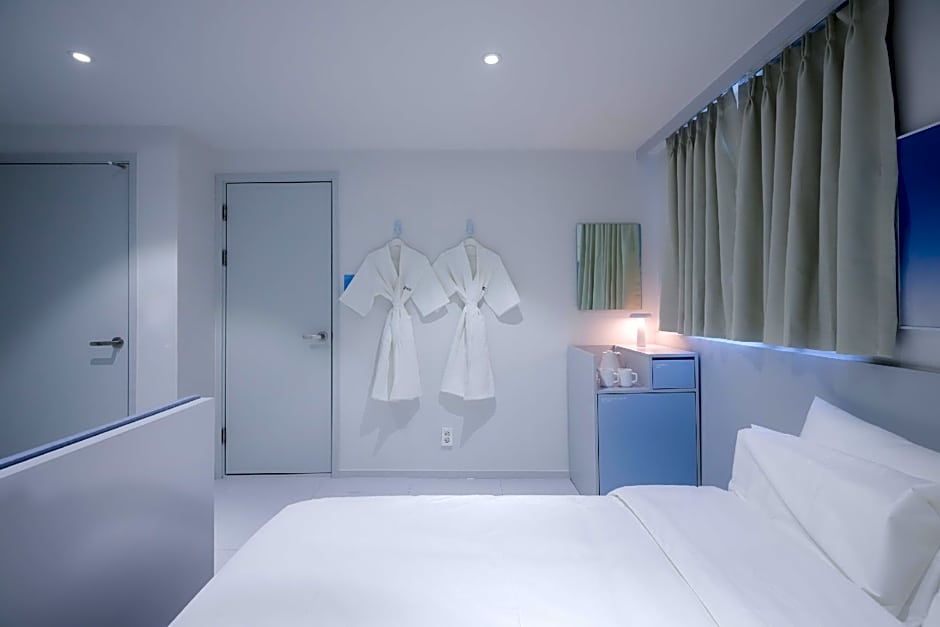 Mate Hotel