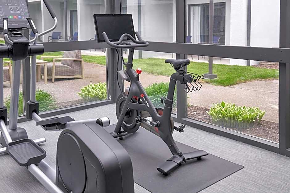 Courtyard By Marriott Detroit Metro Airport Romulus